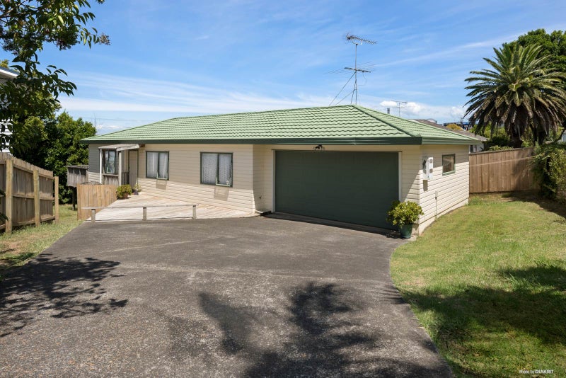 2/29 Bruce Road, Glenfield, Auckland - Carousel 1