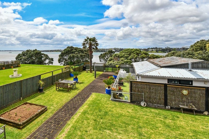 26 Armein Road, Panmure, Auckland - Carousel 1