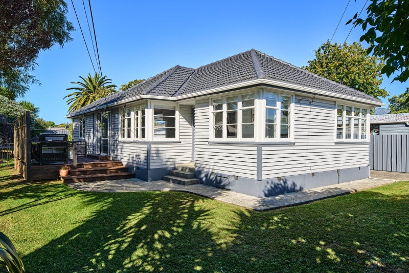6 Whakatiki Street, Trentham, Upper Hutt - Carousel 1