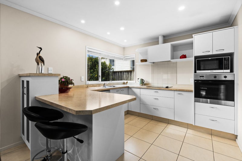 4 Weatherfield Mews, Taradale, Napier - Carousel 2