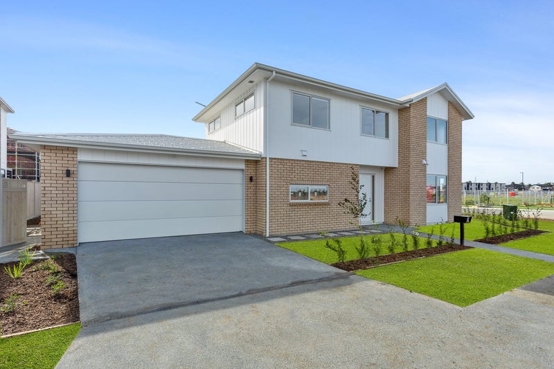 32 Riria Crescent, Takanini, Auckland - Carousel 1