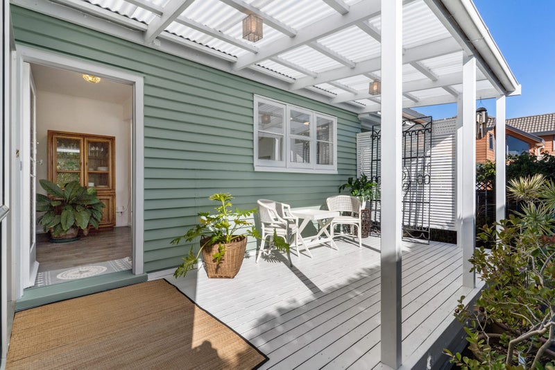 1/1130 New North Road, Mount Albert, Auckland - Carousel 1