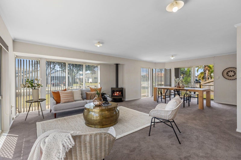74 Wairakei Avenue, Papamoa Beach, Papamoa - Carousel 2