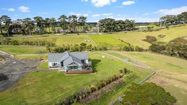 252 Amreins Road, Taupaki, Henderson - Carousel 1