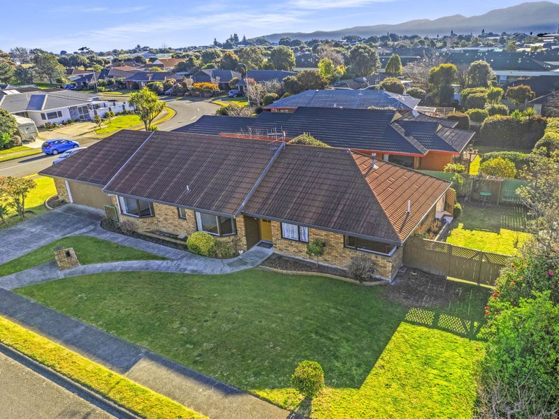 21 Cedar Drive, Paraparaumu Beach, Paraparaumu - Carousel 1