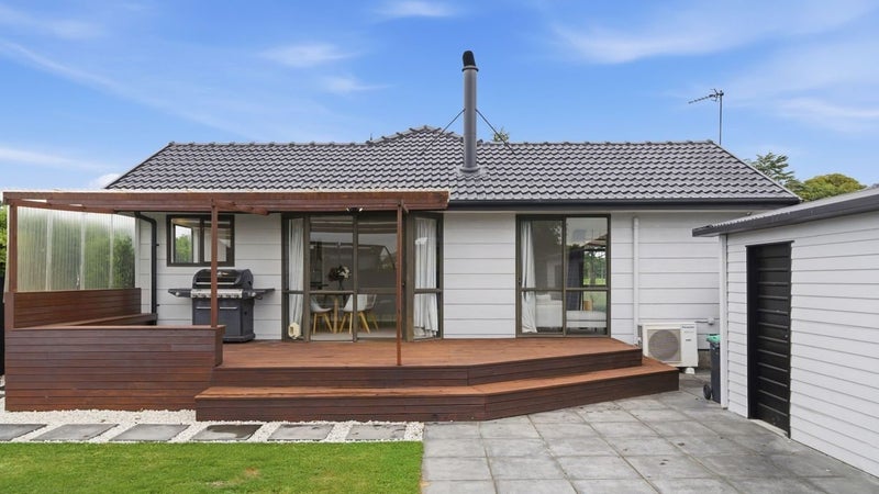 28 Oakley Crescent, Hornby, Christchurch - Carousel 1