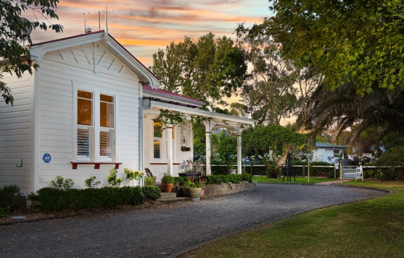 100 Revans Street, Featherston, Featherston - Carousel 2