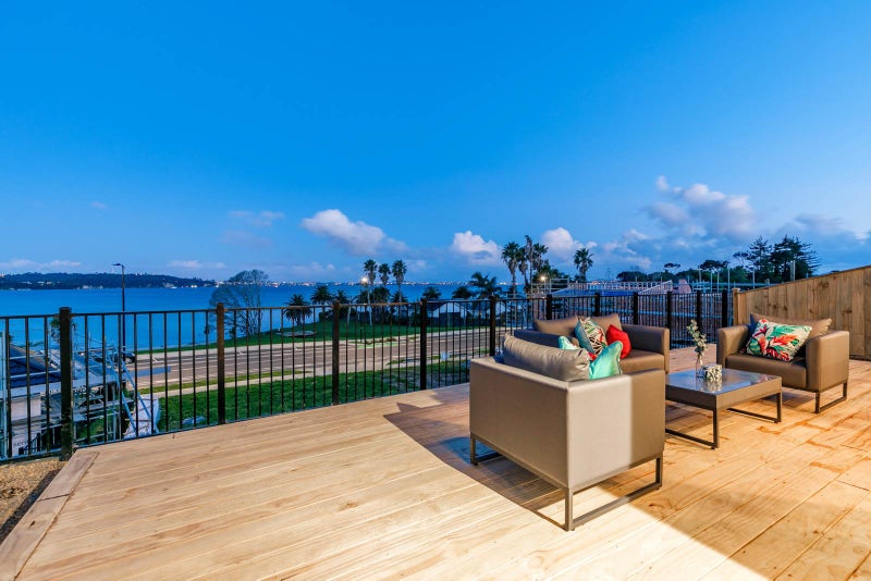 6 Gunn Way, Hobsonville, Auckland - Carousel 1