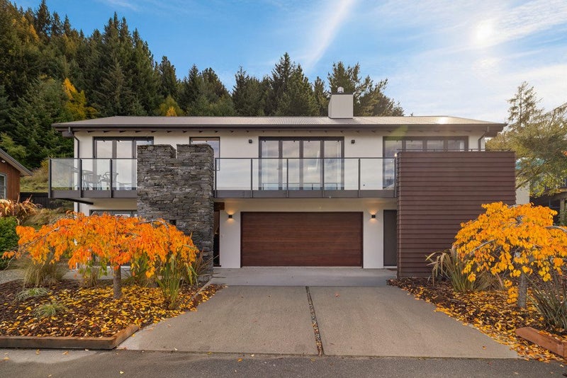 1 Goldleaf Hill, Queenstown, Queenstown - Carousel 1