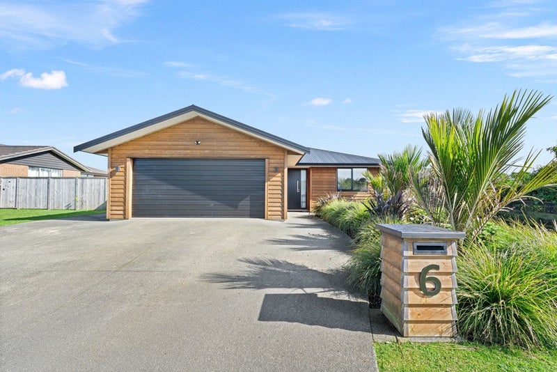 6 Halifax Drive, Waipu, Waipu - Carousel 1