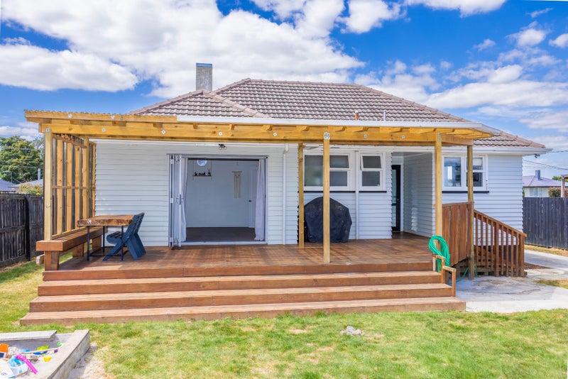 965 Hazelmere Crescent, Te Awamutu, Te Awamutu - Carousel 1