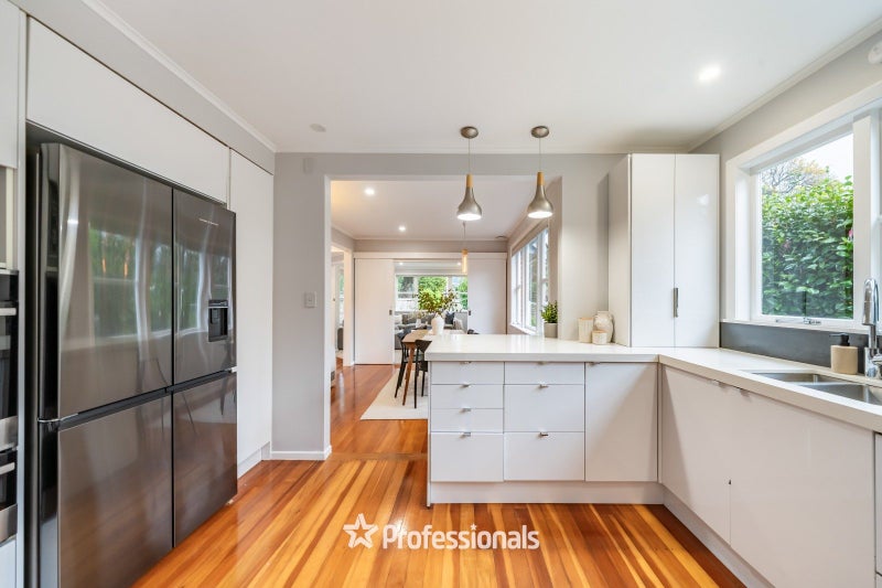 10 Avalon Crescent, Avalon, Lower Hutt - Carousel 2