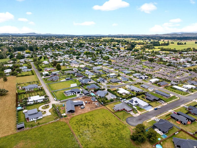 18 Fantail Avenue, Carterton, Carterton - Carousel 43