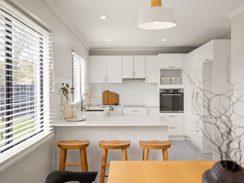 47 Nielsen Gardens, Rototuna, Hamilton - Carousel 2