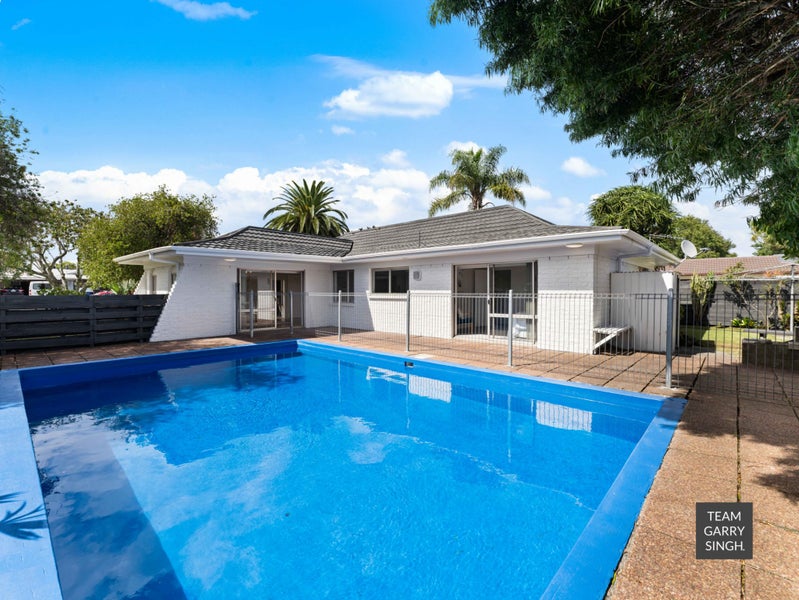 2 Pettit Place, Manukau, Auckland - Carousel 1