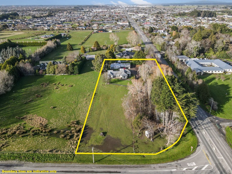 525 North Road, Anderson Park - Carousel 1