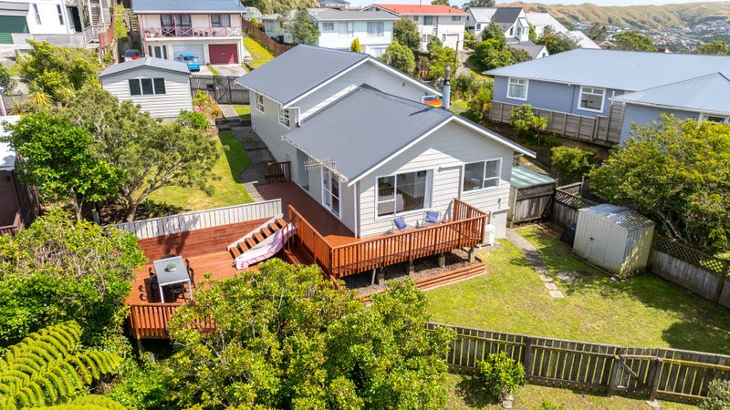 8 Fitzpatrick Street, Newlands, Wellington - Carousel 1