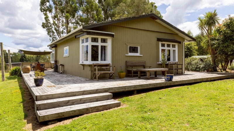 312 Whangamata Road, Kinloch, Taupo - Carousel 1