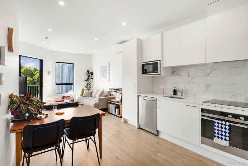 206/1C Oakley Avenue, Waterview, Auckland - Carousel 2