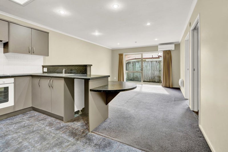 36D Charlemont Street, Whitiora, Hamilton - Carousel 13