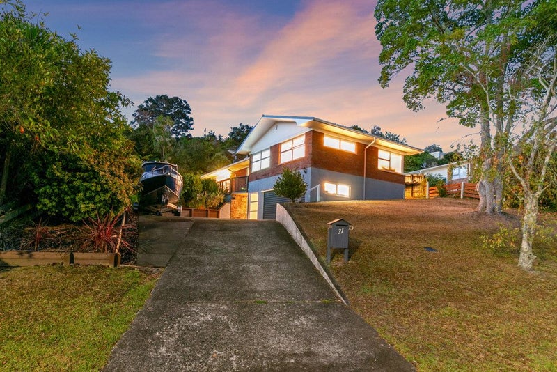 31 Stredwick Drive, Torbay, Auckland - Carousel 1