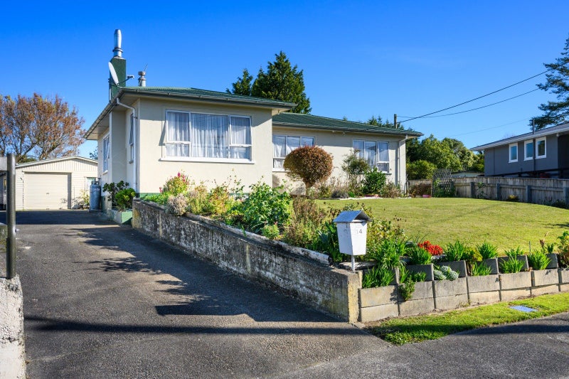 14 McClure Street, Feilding, Feilding - Carousel 1