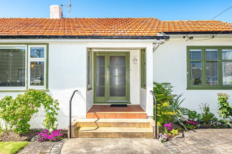 10 Campbell Street, Whanganui, Whanganui - Carousel 2