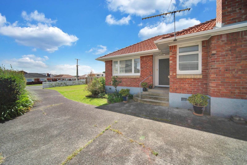 52 Milton Road, Papatoetoe, Auckland - Carousel 2