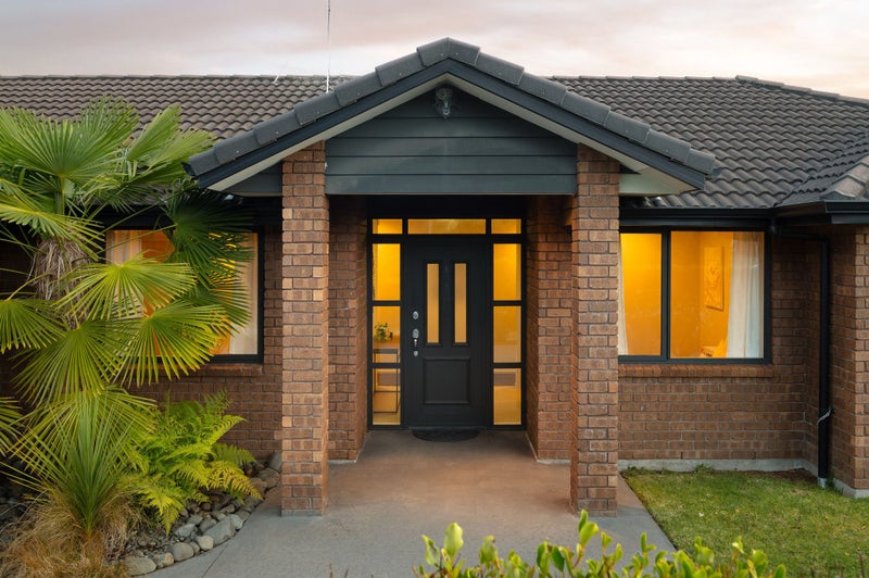 102 Barrington Drive, Huntington, Hamilton - Carousel 2