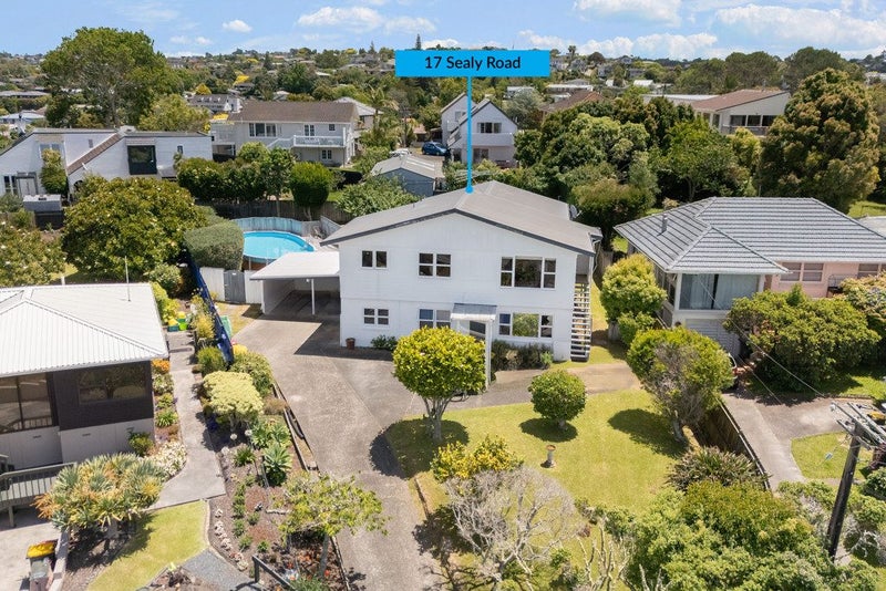 17 Sealy Road, Torbay, Auckland - Carousel 1