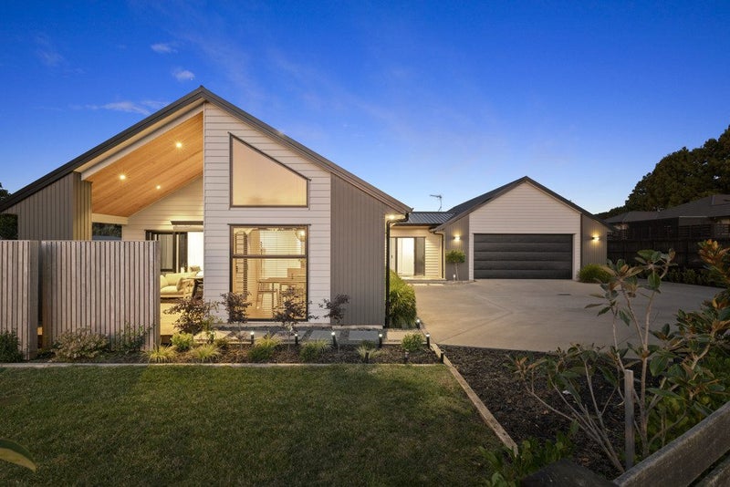 29 Laurelwood Avenue, Pukekohe, Pukekohe - Carousel 1