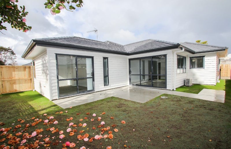 3/10 Morrison Crescent, Glenview, Hamilton - Carousel 1