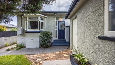 8 Craigbank Avenue, New Lynn, Auckland - Carousel 1