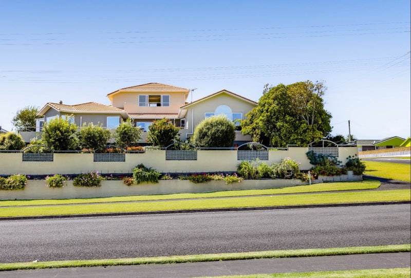 50 Leslie Street, Waitara, Waitara - Carousel 1