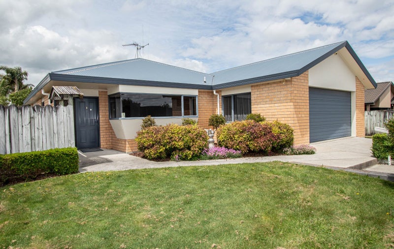 26 Alconbury Drive, Rototuna North, Hamilton - Carousel 2