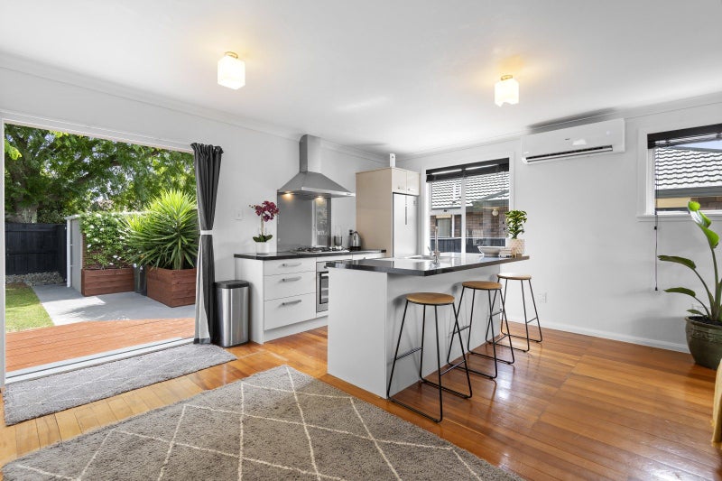 11 Durham Crescent, Palmerston North, Palmerston North - Carousel 2