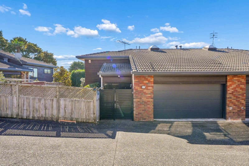 4/32A Tawera Road, Greenlane, Auckland - Carousel 1