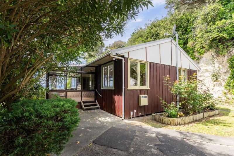 8 Goldsmith Road, Hospital Hill, Napier - Carousel 2