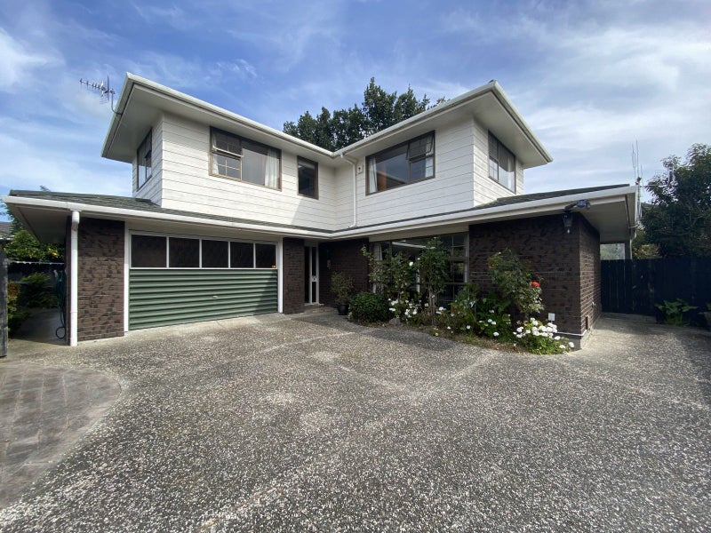 8A Caulfield Place, Awapuni, Palmerston North - Carousel 1