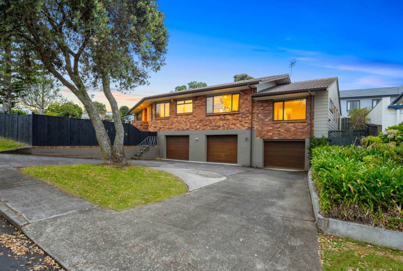 37 Parkhill Road, Mellons Bay, Auckland - Carousel 1