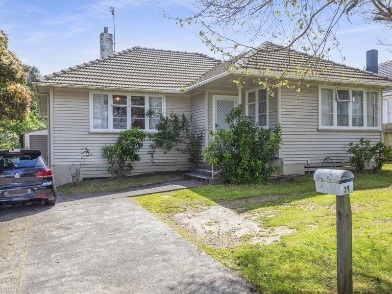 29 Mungavin Avenue, Ranui, Porirua - Carousel 1