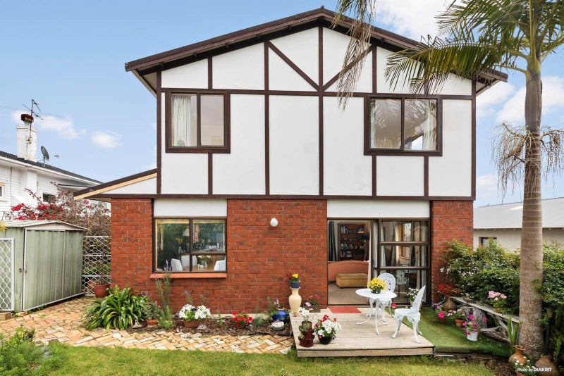 1/27 Watea Road, Sandringham, Auckland - Carousel 2