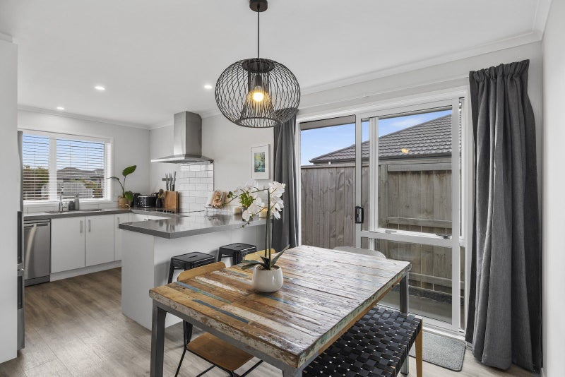 8 Kanapa Close, Papamoa, Papamoa - Carousel 2