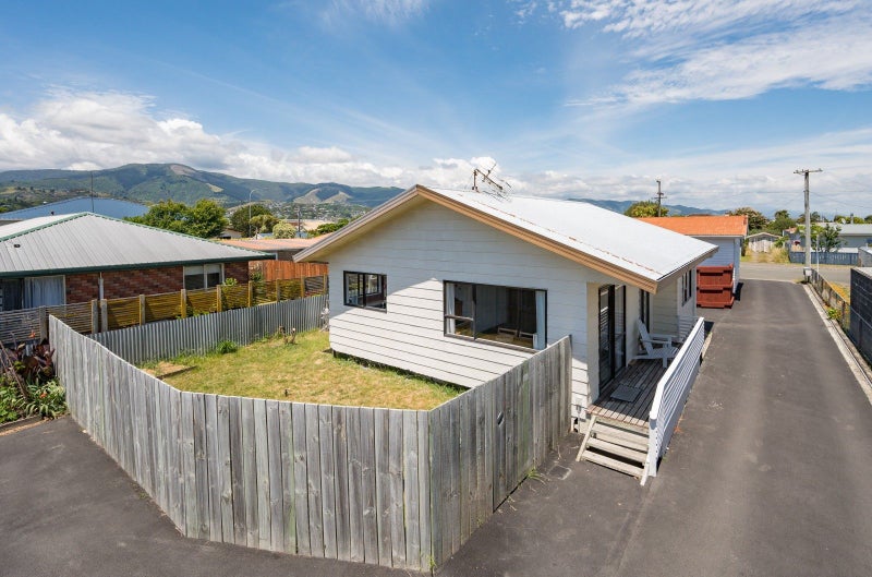 2/116 Parkers Road, Tahunanui, Nelson - Carousel 2
