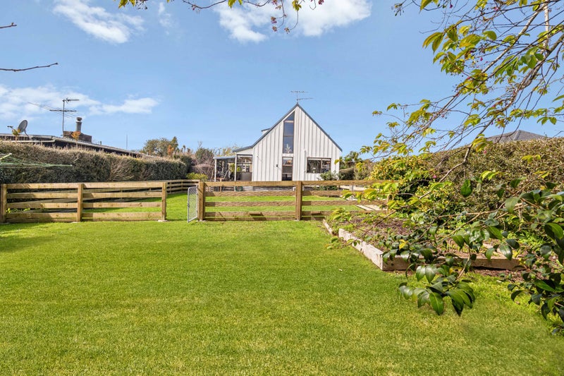 22 Tapu Road, Huapai, Kumeu - Carousel 1