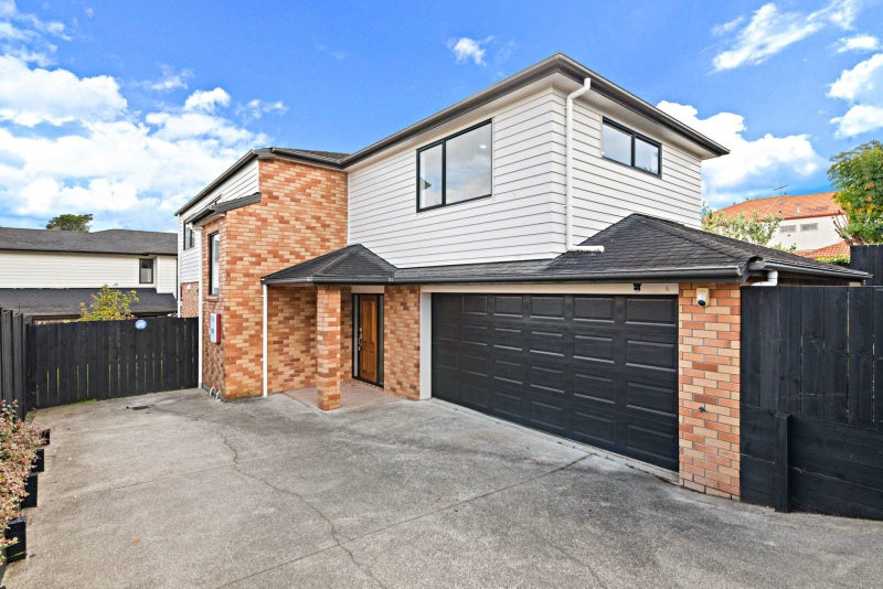 577A Hillsborough Road, Mount Roskill, Auckland - Carousel 1