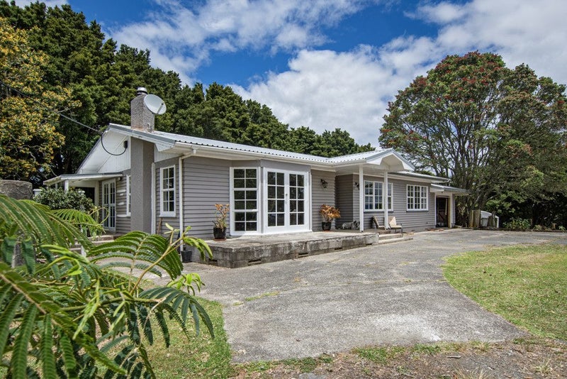 349 Gumtown Road, Kamo - Carousel 1