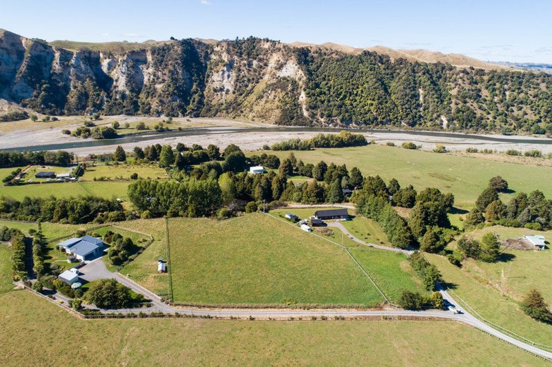 125A Rowes Road, Hunterville - Carousel 2