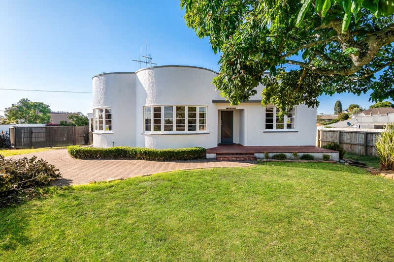 2 Bridgman Road, Te Awamutu, Waipa, Waikato - Carousel 1