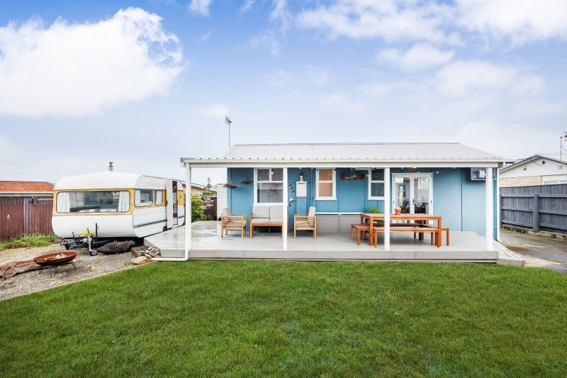 10 Kent Terrace, Foxton Beach, Foxton - Carousel 2